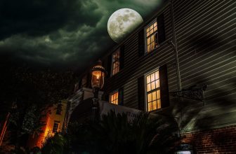 Most Haunted Cities in the U.S. To Take a Ghost Tour