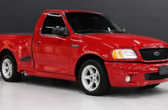 5,700-Mile 1999 Ford F-150 SVT Lightning Is The Supercharged (But Pricey) Work Truck Of Your Dreams