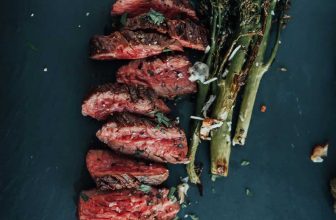 Pan-Seared Hanger Steak Recipe (the best way to cook hanger steak)