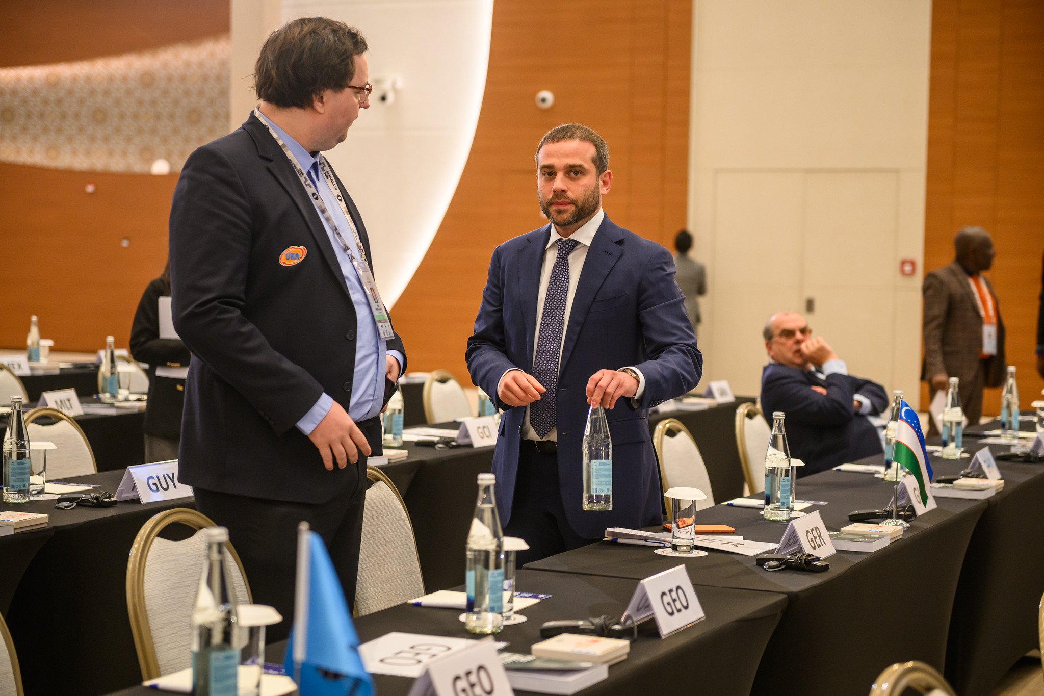 Wadim Rosenstein with President of the German Chess Federation, Paul Meyer Dunker. Photo: Michal Walusza/FIDE.