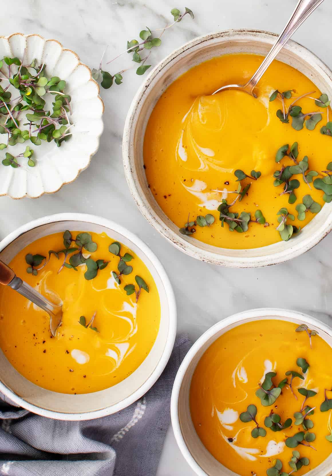 Creamy vegan pumpkin soup recipe