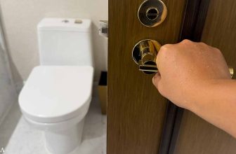 Could Your Bedtime Be Ruining Your Morning Poop?