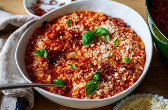tomato risotto with frizzled red onions – smitten kitchen