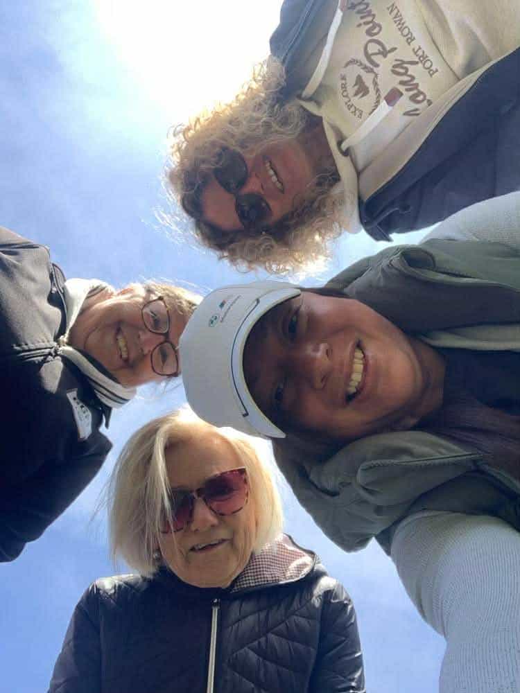 group travel and trous has become a popular way to travel amoung seniors