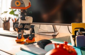 Microduck robot teaches robotics with fun, hackable design
