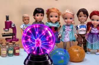 Glowing Plasma Ball !  Elsa & Anna toddlers –  🔬 Cool science class – Barbie dolls