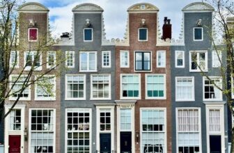 A self-guided walking tour of Amsterdam