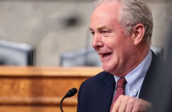 ‘Put a Real Ban on the Floor If You’re Serious’: Senate Democrats Block Loophole-Laden Fake Fix to End Lawmaker Stock Trading