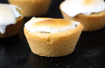 Cheater Lemon Meringue Cookie Cups