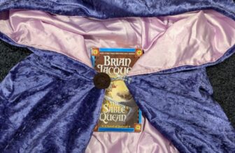 The Sable Quean | Tinted Edges