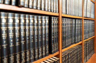 Thomson Reuters’ AI Model Beats the Frontier LLMs