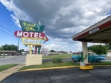 Desert Hills Motel and Tally’s Good Food Cafe in Tulsa on Route 66 – Love, Laughter, and Luggage