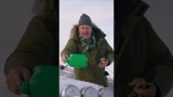 Jeremy Clarkson Sets Fire To His Frozen Car After Hammond’s Prank 🔥 #Shorts