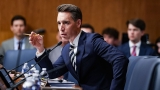 Bipartisan AI job impact legislation introduced by Hawley and Warner