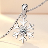 925 Sterling Silver Snowflake Pendant Necklace Women Girls Jewellery Xmas Gift