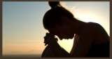 8 Evening Prayers to End the Day in Peace