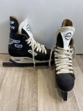 Men’s Bauer Impact 50 Ice Hockey Skates Size UK 8 With Blade Covers