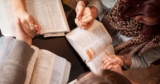 10 Powerful Closing Prayers for Bible Study Groups