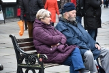 Couple on bench at Bath Christmas Market. [Bench Monday]