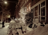 Mountains of snow at the Lindengracht of Amsterdam