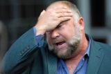Alex Jones goes from kissing Trump’s ass to calling for impeachment