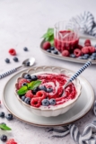 Berry cottage cheese breakfast bowl – High-Protein