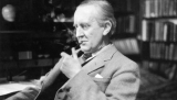 Tolkien receives England’s supreme literary accolade