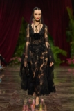 Diana Angelescu, pe podiumul Dolce & Gabbana Alta Moda – Revista FPM