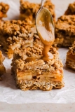 Healthy Apple Pie Crumble Bars