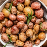 Oven-Roasted Peewee Potatoes with Garlic and Rosemary
