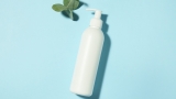 The Genius Rubber Band Trick That Makes Shampoo Last Longer