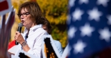 Minnesota’s Senator Tina Smith Is Still Fighting for THC