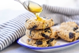 Vegan Oatmeal Raisin Cookies (Gluten and Dairy Free)